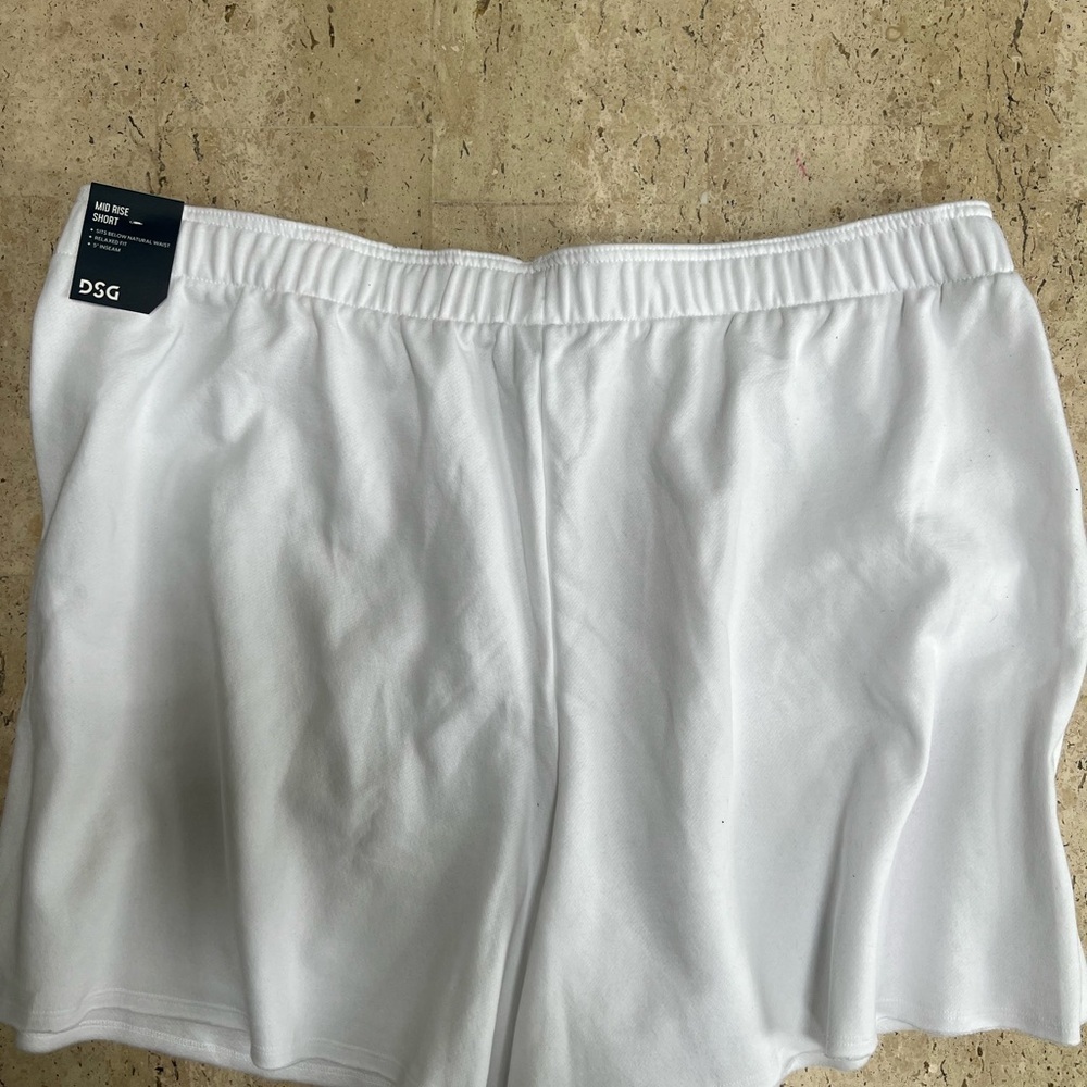 DSG Women's Shorts Boyfriend Oversized Fleece Shorts White 2XL Relaxed Fit 5" - Picture 3 of 6